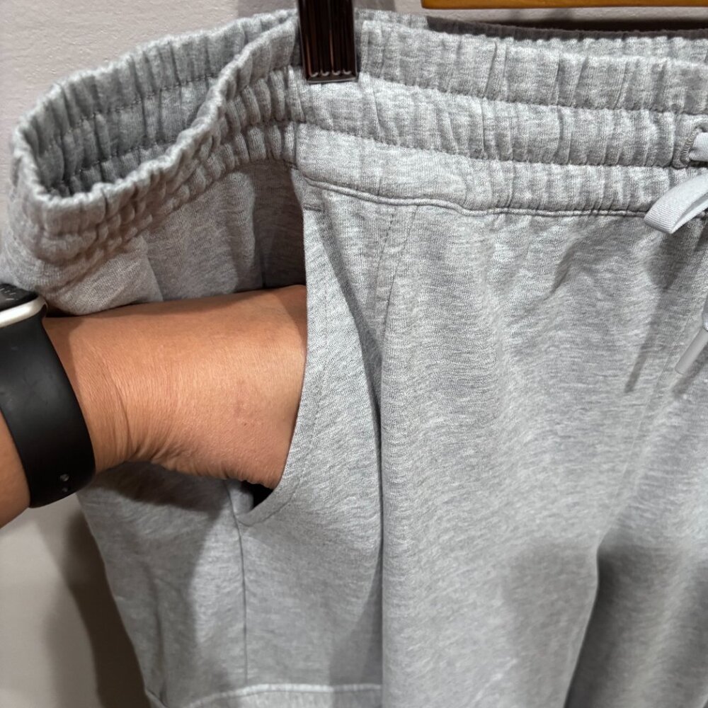 Athleta Women's Retroterry High Rise Wide Leg Cargo Pant Grey SZ: XL - Picture 6 of 16